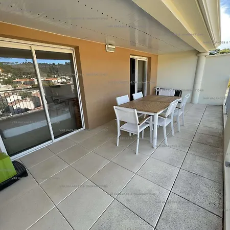 Grande Terrasse Avec Vue Mer, Recente, A Pieds * Saint-Mandrier-sur-Mer